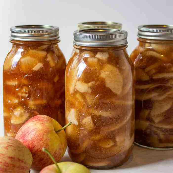 Canned apple pie filling