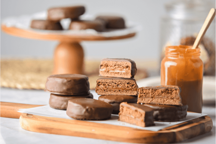 Gluten free sandwich cookies with dulce de leche alfajores