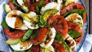 Caprese salad with balsamic reduction