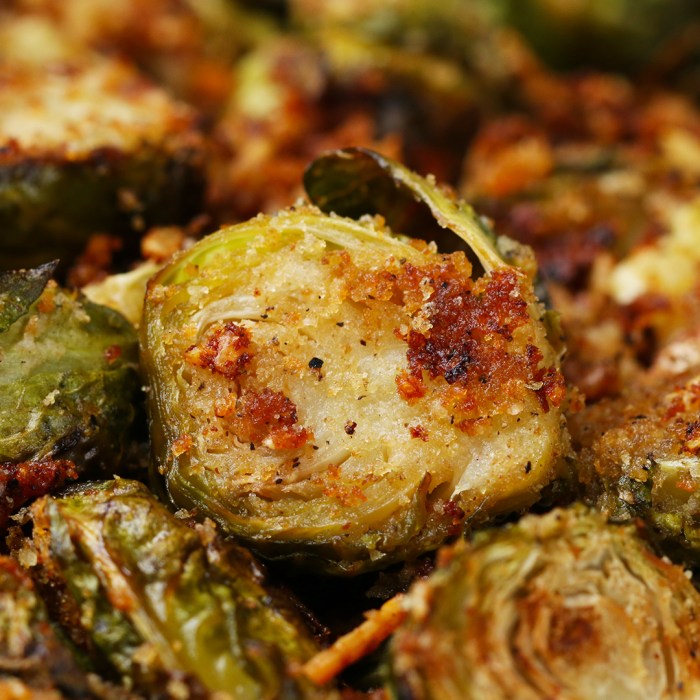 Roasted brussels sprouts with parmesan