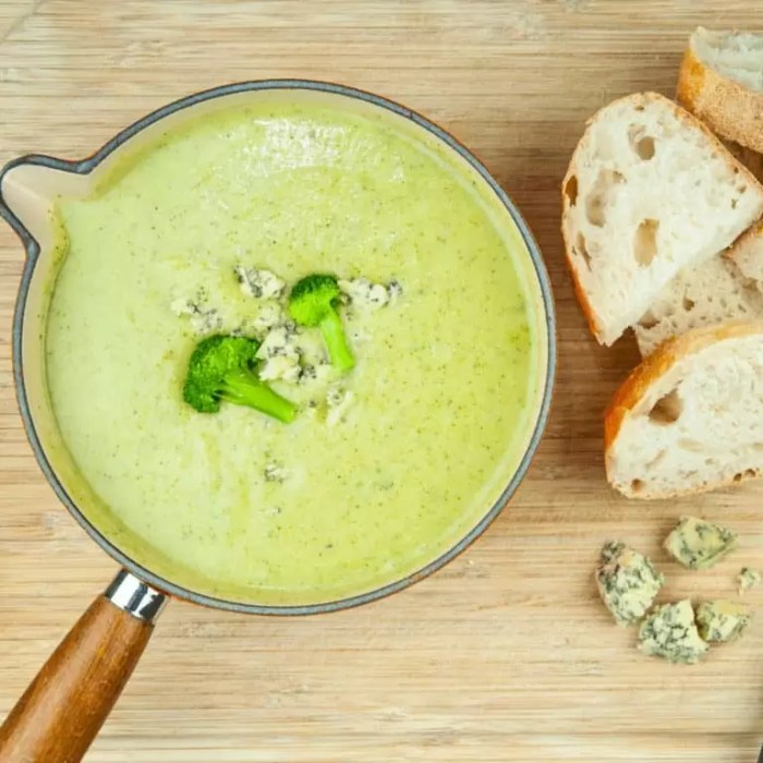 Broccoli and stilton soup