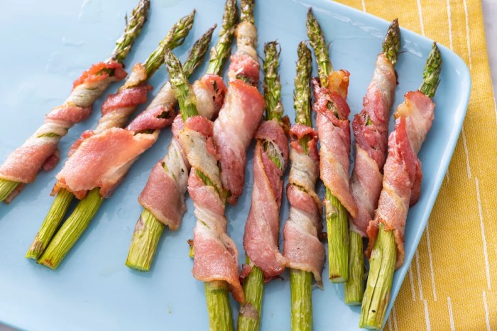 Fried asparagus with bacon