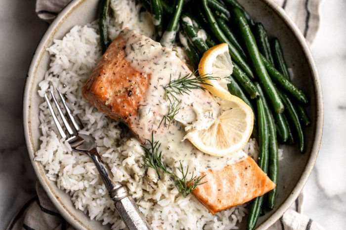 Poached salmon with lemon dill sauce