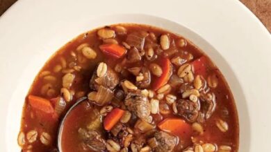 Slow cooker beef barley soup