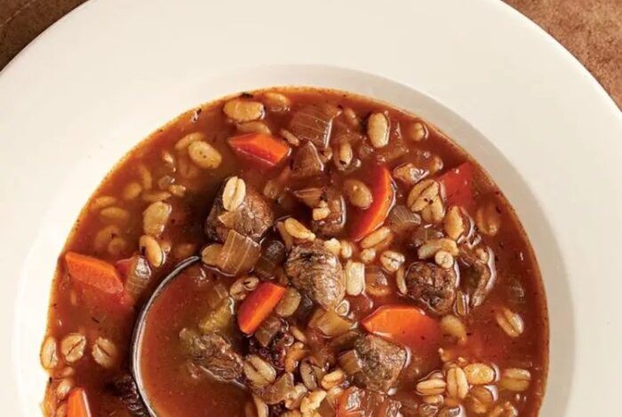 Slow cooker beef barley soup