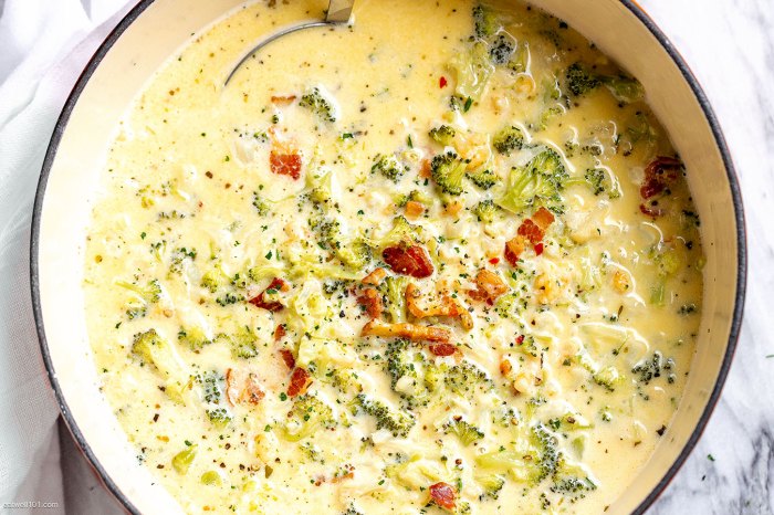 Simple cheesy cauliflower soup