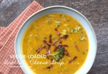 Cheesy broccoli and vegetable soup