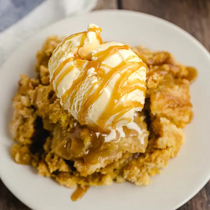 Caramel apple dump cake