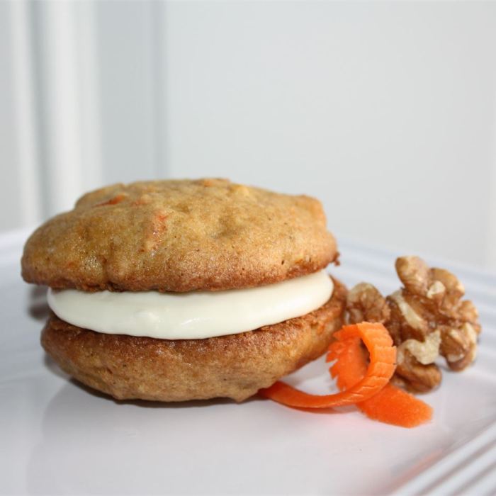 Carrot cake cookies with pineapple