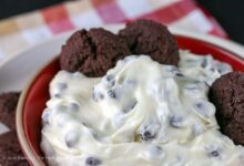 Choc chip cheesecake dip