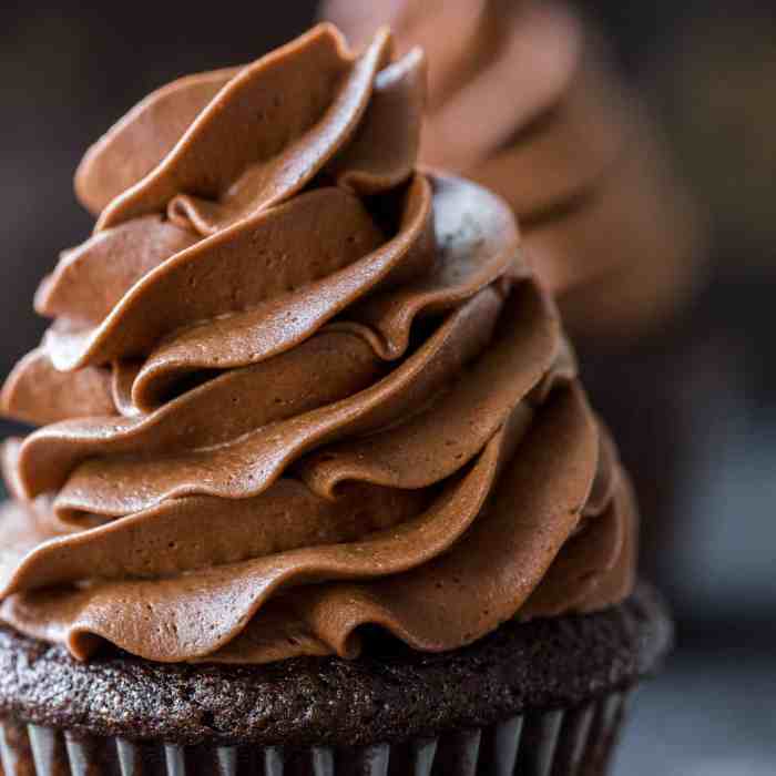 Buttermilk chocolate buttercream frosting