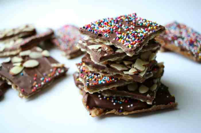 Amazing passover chocolate toffee matzo