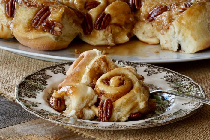 Soft moist and gooey cinnamon buns