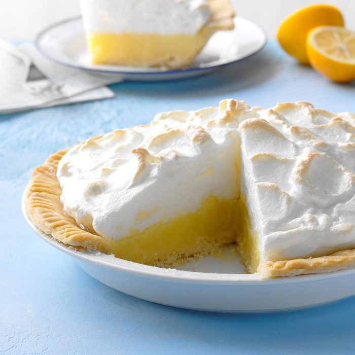 Grandmas lemon meringue pie