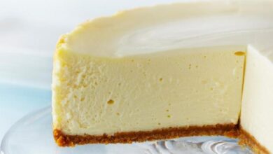 Classic new york style cheesecake