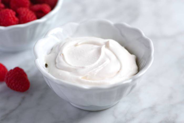 Whipped coconut cream vegan whipped cream