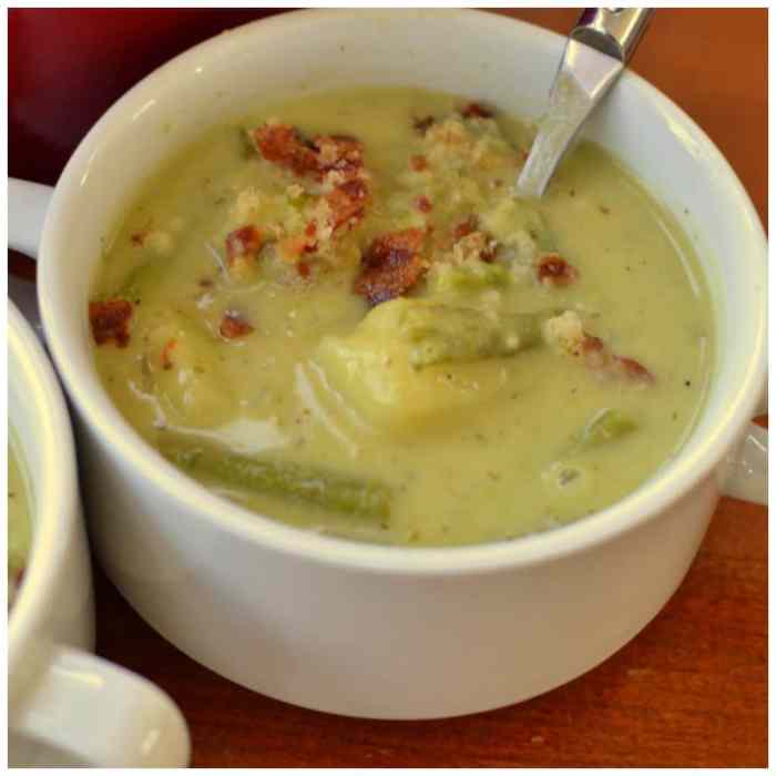 Creamy asparagus potato soup