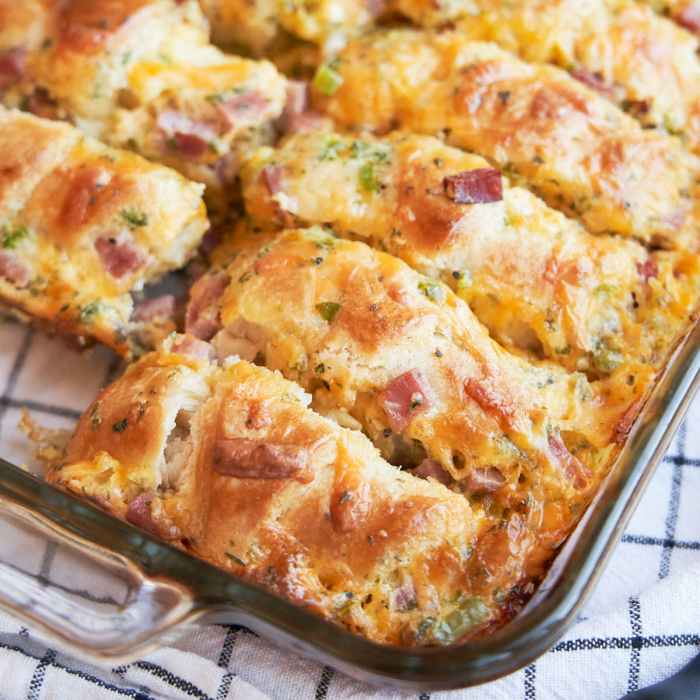 Crescent roll breakfast casserole