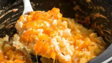 Slow cooker cheesy potatoes