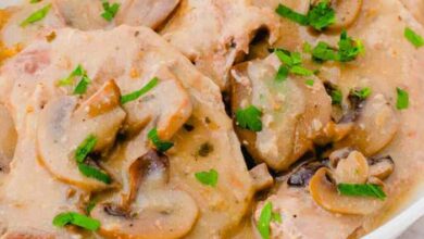 Baked pork chops in mushroom sauce