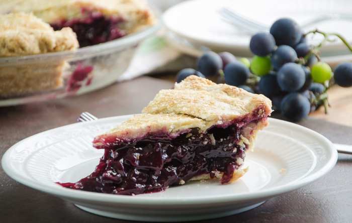 Concord grape pie i