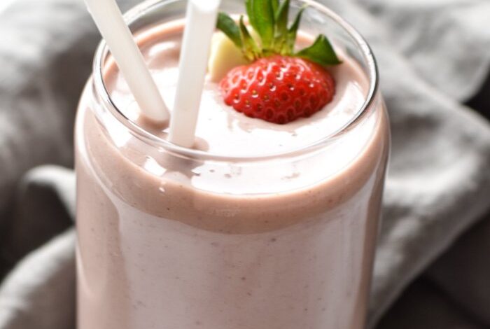 Strawberry banana peanut butter smoothie