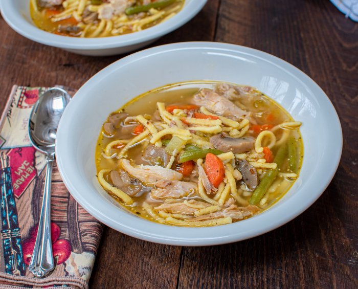 Soup chicken spaetzle