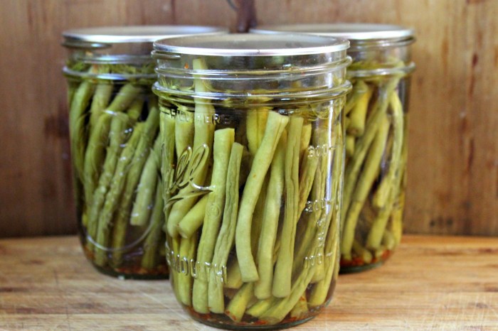 Crisp pickled green beans