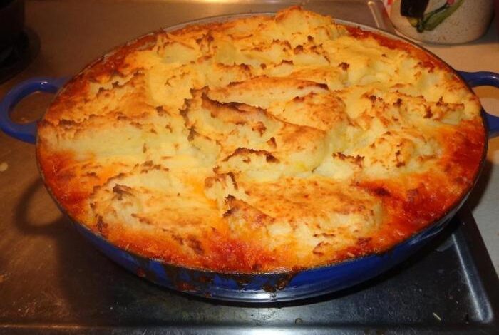 Easy shepherds pie with garlic romano potatoes