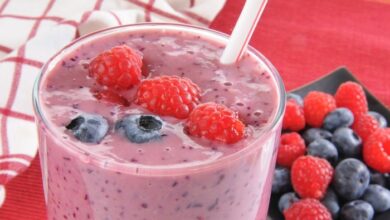 Fruit and yogurt smoothie