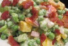 Green pea salad with cheddar cheese