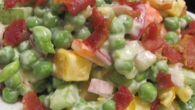 Green pea salad with cheddar cheese