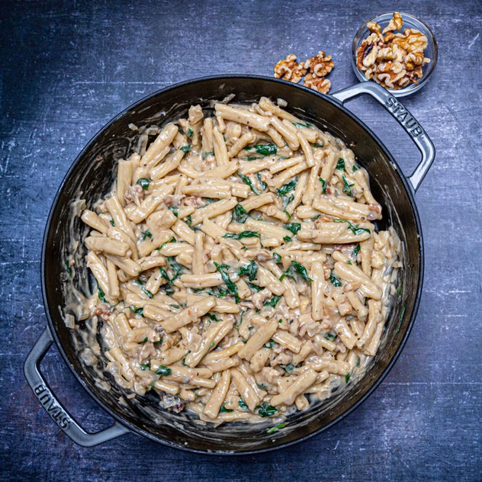 Creamy gorgonzola spinach pasta