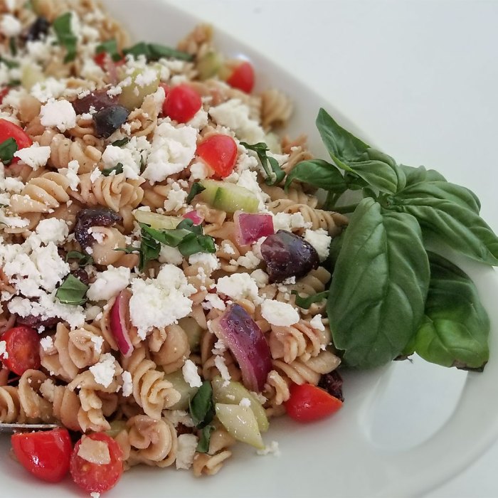 Greek pasta salad i