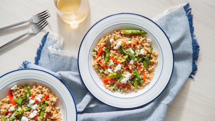 Farro salad with asparagus and parmesan