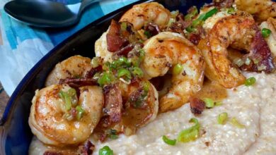 Old charleston style shrimp and grits