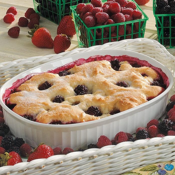 Mellissas grandmas blackberry cobbler