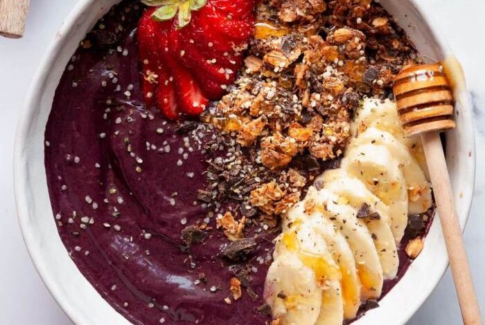 Easy acai smoothie bowl