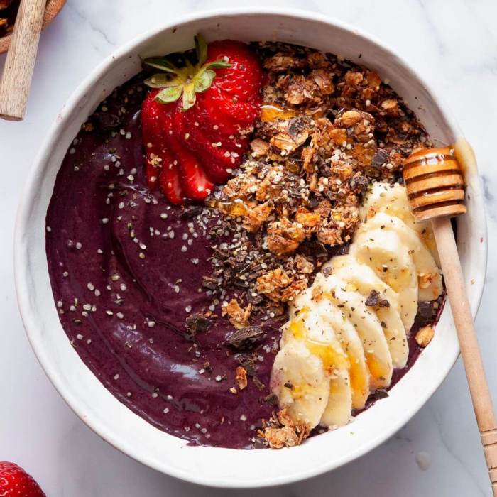 Easy acai smoothie bowl