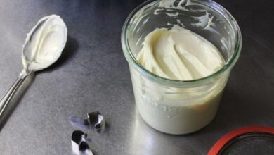 Easy homemade olive oil mayonnaise