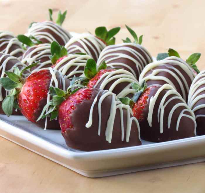 Simple chocolate covered strawberries