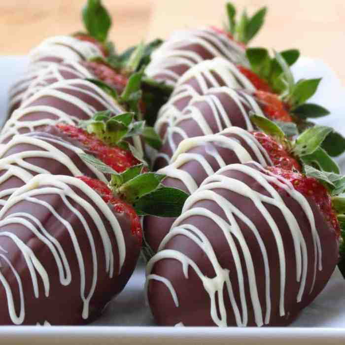 Chocolate strawberries covered