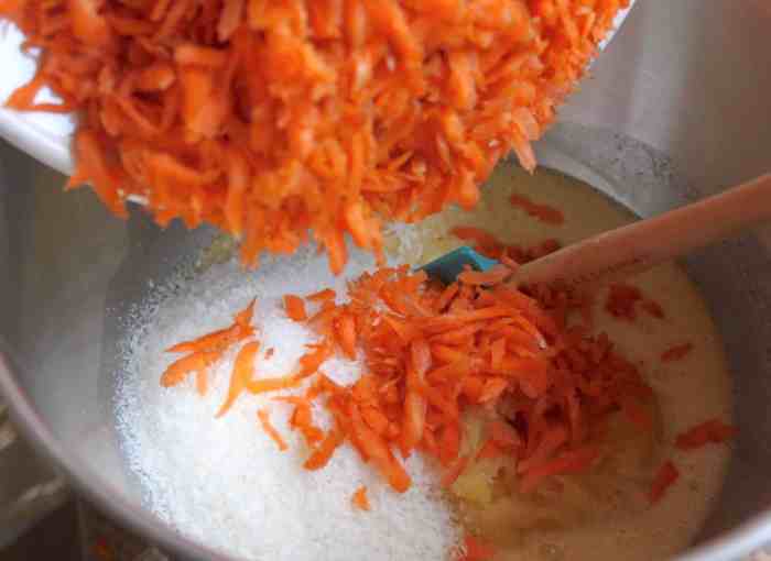 Carrot cake with pineapple cream cheese frosting