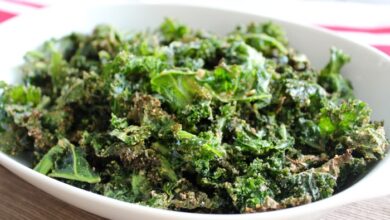 Sriracha lime kale chips