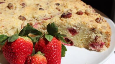 Raspberry and strawberry buckle