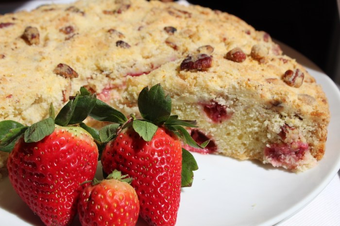 Raspberry and strawberry buckle