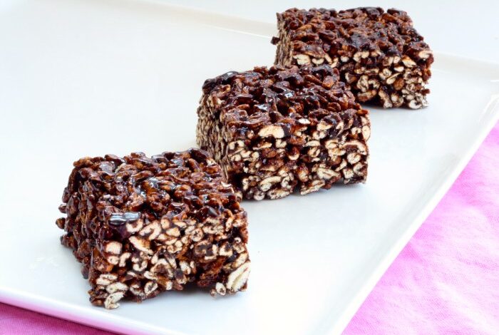 Easy puffed wheat cake