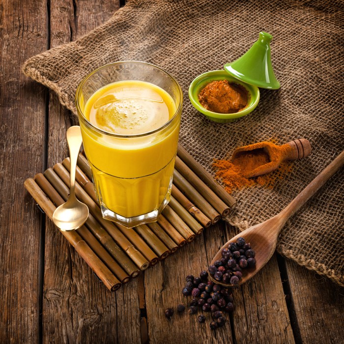 Anti inflammatory hot turmeric milk