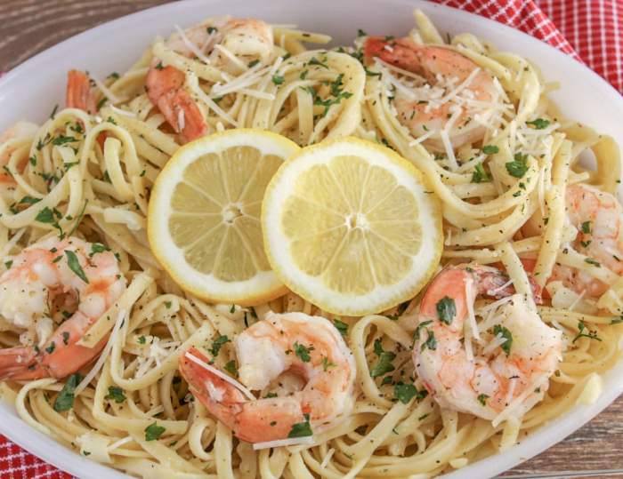 Lemony garlic shrimp with pasta