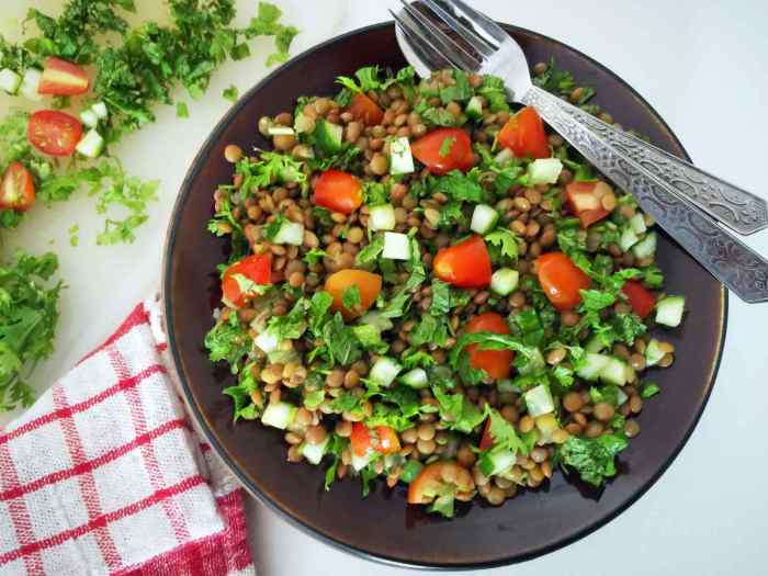 Middle eastern tomato salad